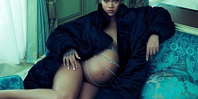 Rihanna, doğum yaptı