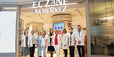 Türkiye’nin ilk AVM eczanesi  ‘Eczane Akmerkez’ 30 yaşında