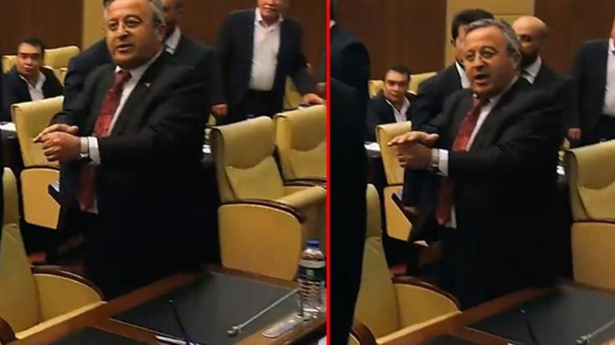 Ankara'da meclis toplantısına başkan yardımcısının el hareketi damga vurdu: Her işiniz yarım böyle anasını satayım