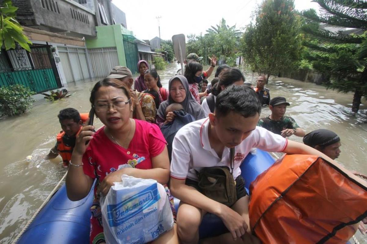 Endonezya'daki Sellerden 22.000 Kişi Etkilendi