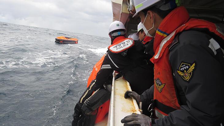 Japonya'da kargo gemisi battı: 13 kişi kurtarıldı, 9 kişi kayıp