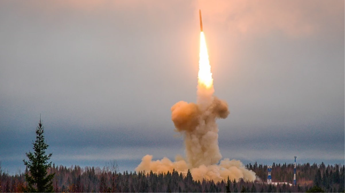 Rusya, Putin'in nükleer tehdidi sonrası kıtalar arası füze test etti