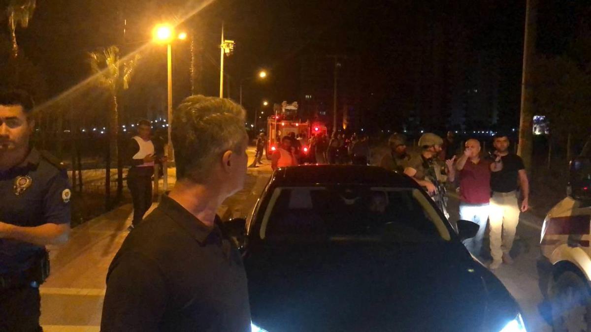 Son dakika! Mersin'de polisevine silahlı saldırı: 1 polis şehit oldu 1 polis yaralandı